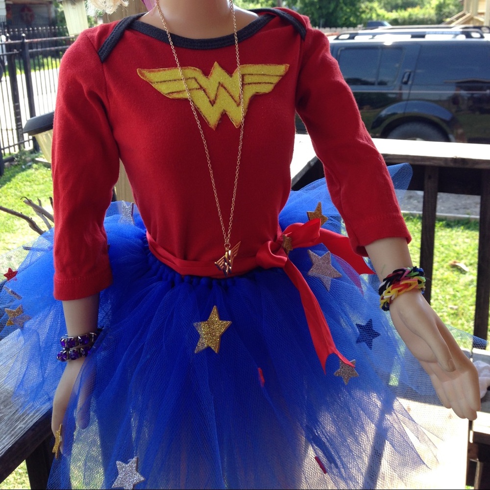 Custom made to order Tutus for dolls and girls.